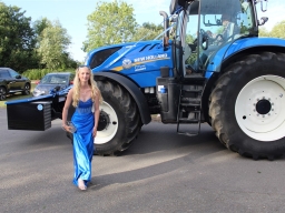YR11 Prom 2025 - Arrivals